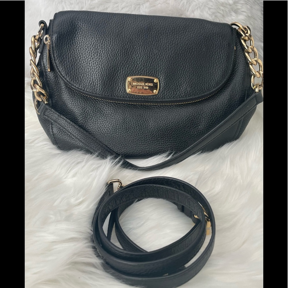 💯% Authentic Michael Kors crossbody - Picture 2 of 13